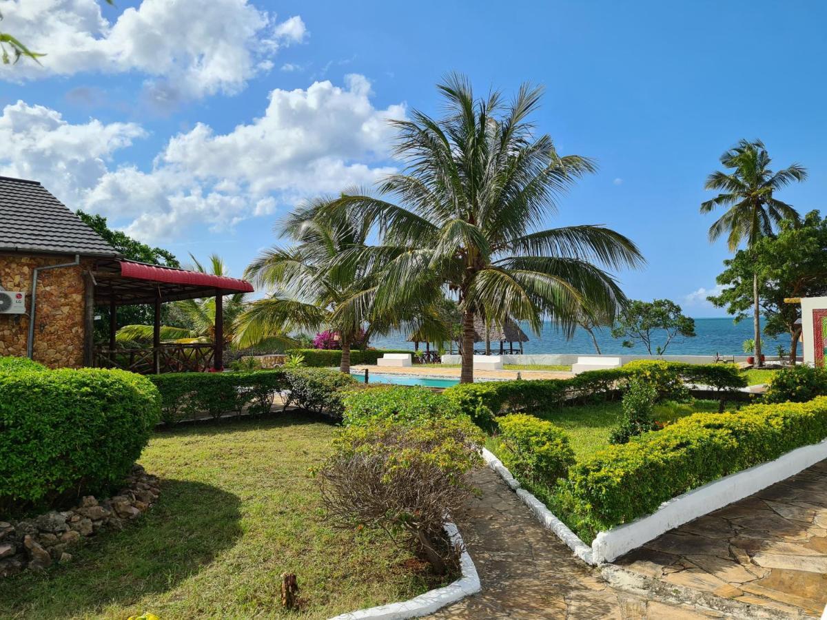 מלון מרומבי Ivory Ocean View מראה חיצוני תמונה
